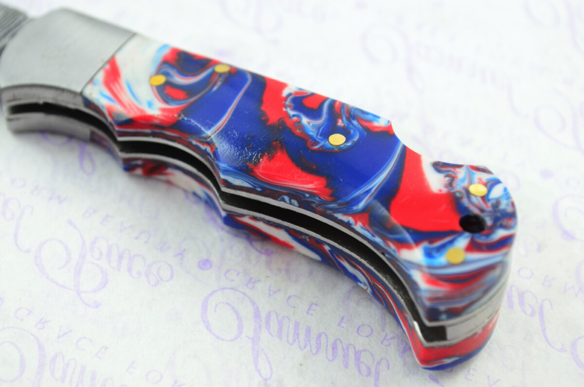 A Handmade Damascus Steel Pocket Knife - Americana Resin Scales - Image 3