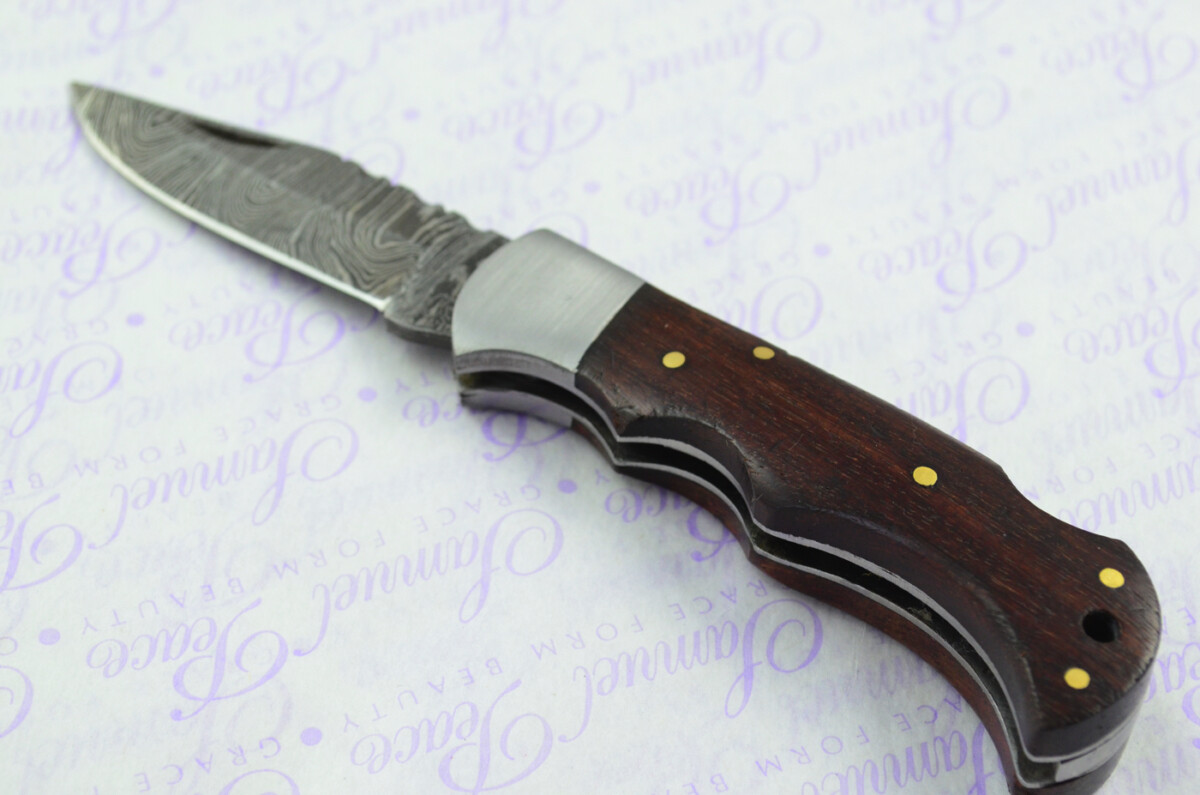 A Handmade Damascus Steel Pocket Knife - Rosewood Scales - Image 2