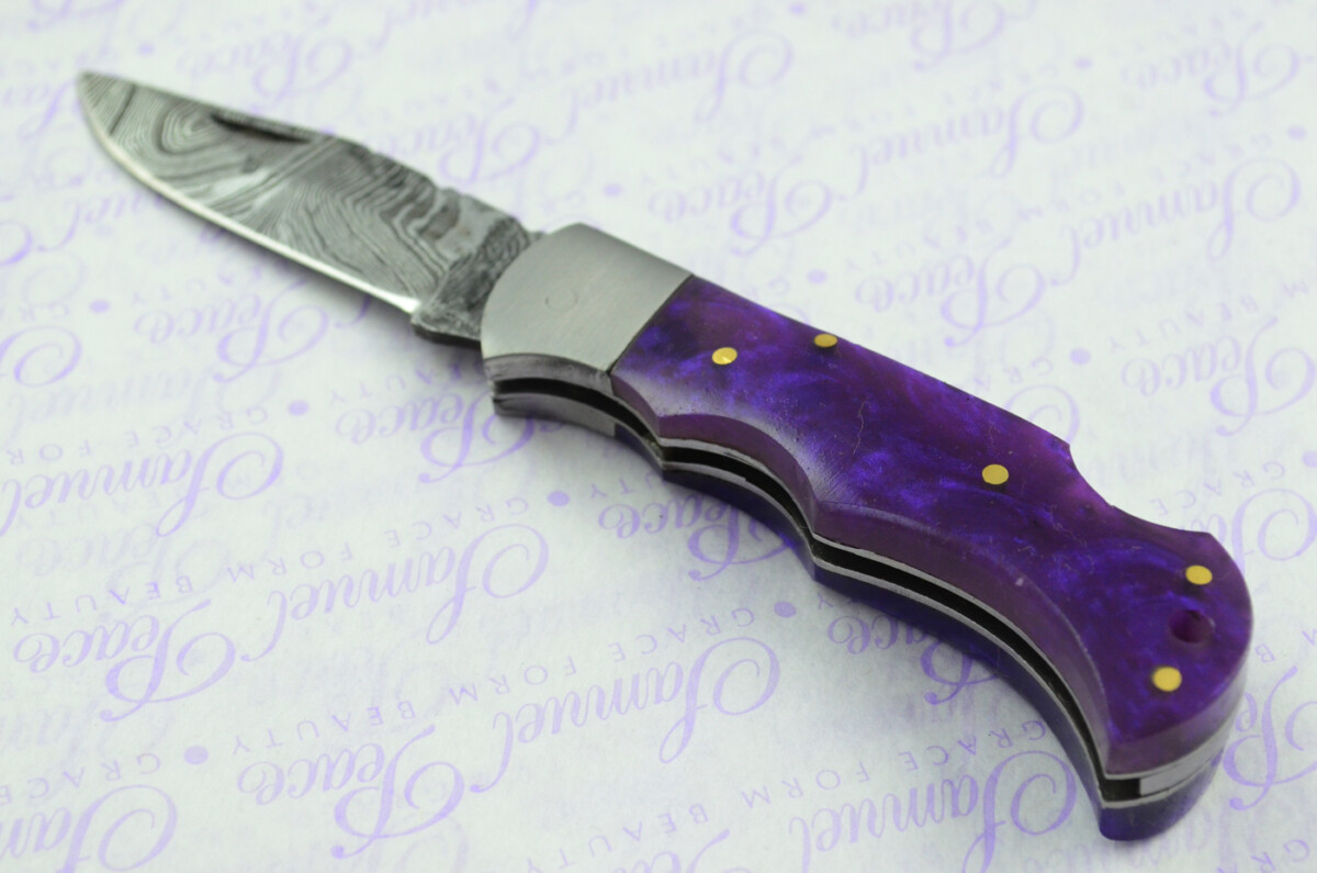 A Handmade Damascus Steel Pocket Knife - Purple Resin Scales - Image 4