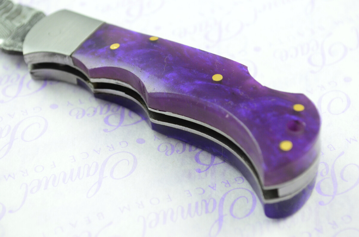 A Handmade Damascus Steel Pocket Knife - Purple Resin Scales - Image 2
