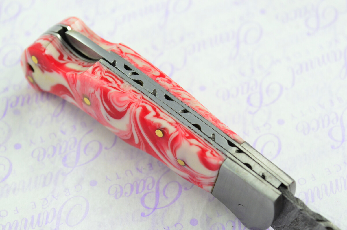 A Handmade Damascus Steel Pocket Knife -  Pink & White Resin Scales - Image 6