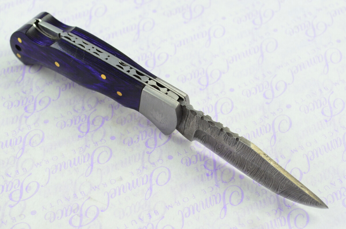 A Handmade Damascus Steel Pocket Knife - Indigo Laminate Wood Scales - Image 5