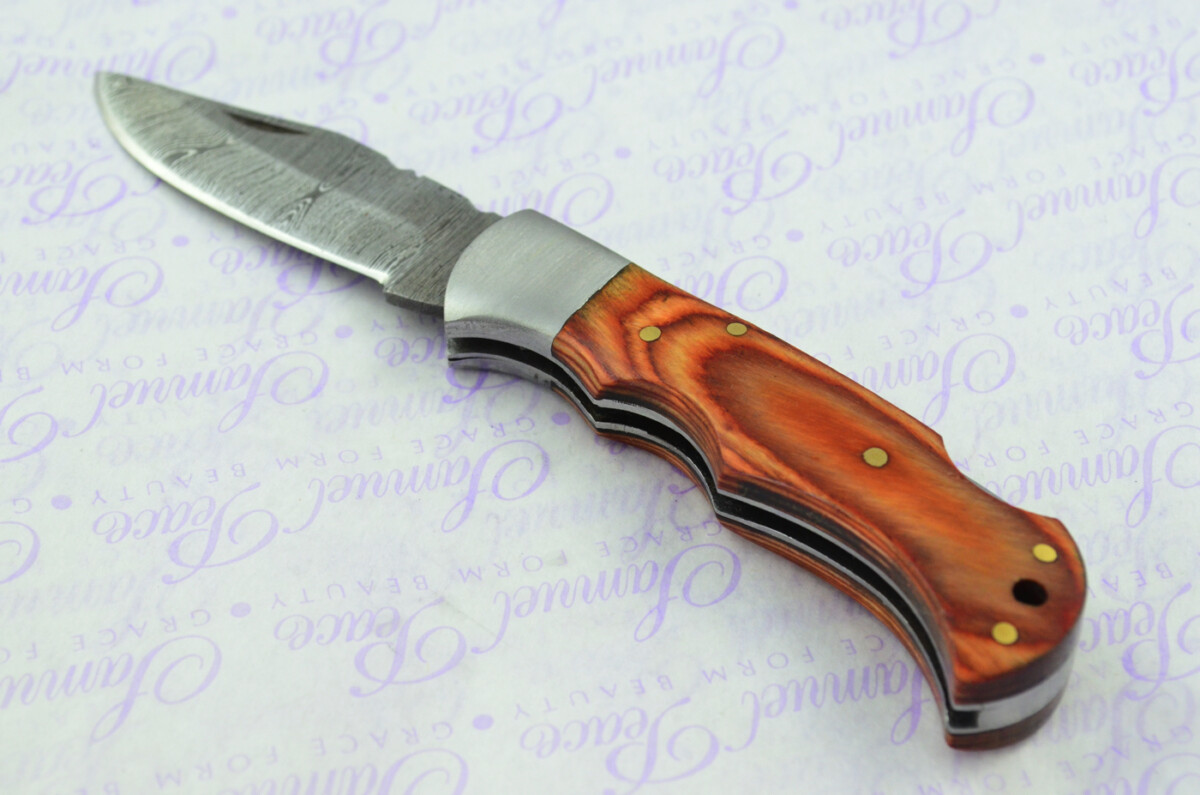 A Handmade Damascus Steel Pocket Knife - Brown Laminate Wood Scales - Image 2