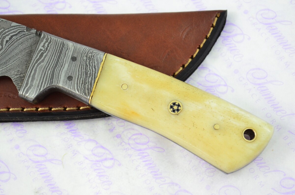 Astounding Damascus Steel Hunting Knife with Camel Bone Scales inc Leather Sheath - Image 2