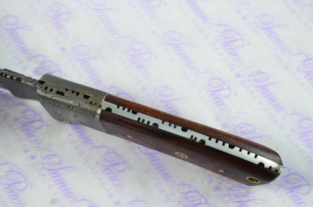 Astounding Damascus Steel Bowie Knife with Roswood Scales inc Leather Sheath - Image 4