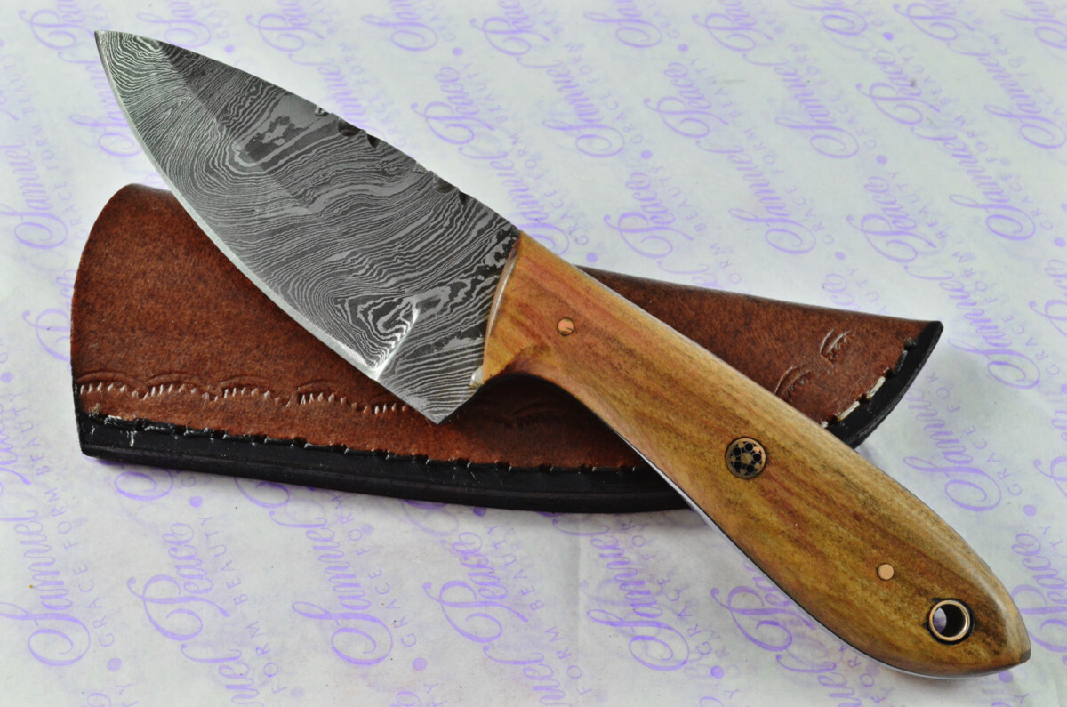 Astounding Damascus Steel Hunting Skinning Knife with Olive Wood Scales inc Leather Sheath
