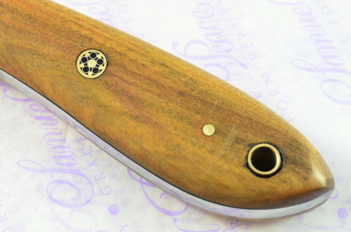 Astounding Damascus Steel Hunting Skinning Knife with Olive Wood Scales inc Leather Sheath - Image 5