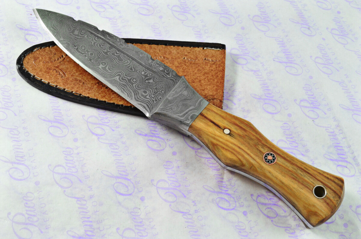 Astounding Damascus Steel Sgian Dubh Knife with Olive Wood Scales inc Leather Sheath