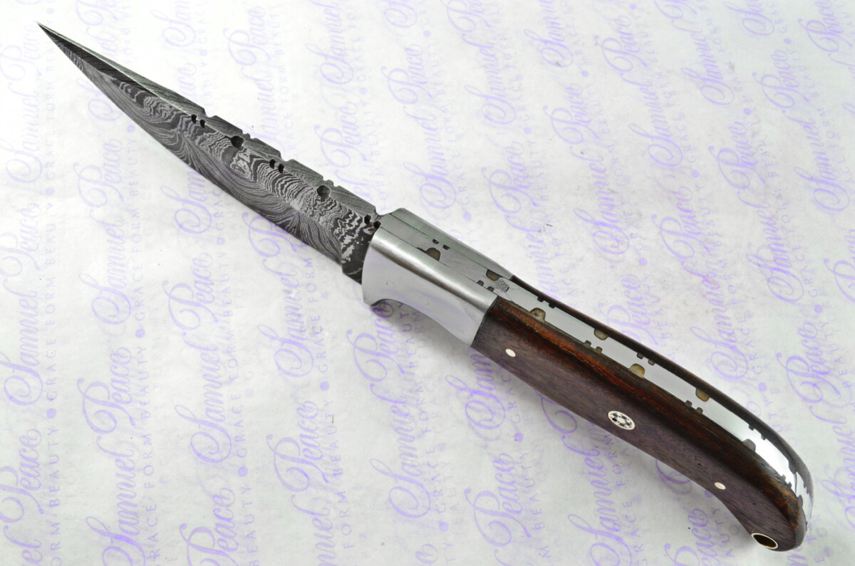 Astounding Damascus Steel Hunting Knife with Rosewood Scales inc Leather Sheath - Image 3
