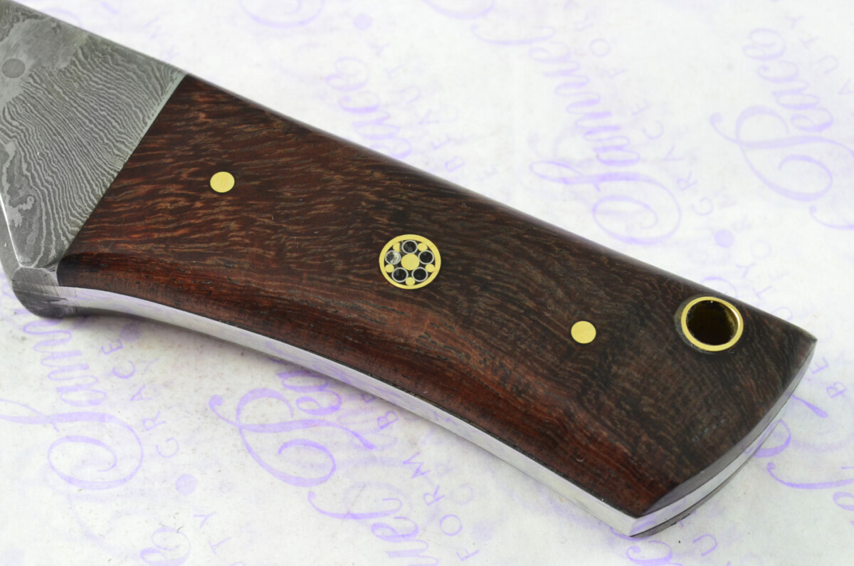 Astounding Damascus Steel Hunting Knife with Drop Point Blade & Rosewood Scales inc Leather Sheath - Image 5