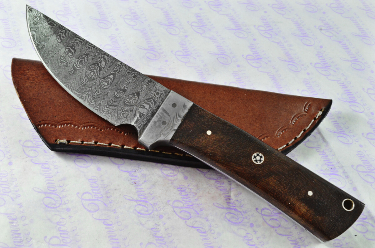 Astounding Damascus Steel Hunting Knife with Straight Back Blade & Rosewood Scales inc Leather Sheath