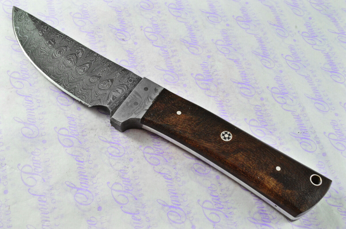 Astounding Damascus Steel Hunting Knife with Straight Back Blade & Rosewood Scales inc Leather Sheath - Image 2