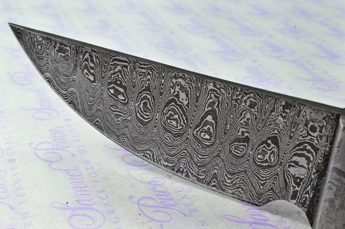 Astounding Damascus Steel Hunting Knife with Straight Back Blade & Rosewood Scales inc Leather Sheath - Image 7