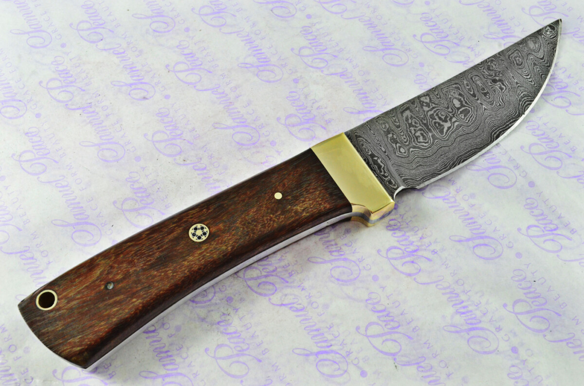 Astounding Damascus Steel & Brass Bolster Knife with Straight Back Blade & Rosewood Scales inc Leather Sheath - Image 4