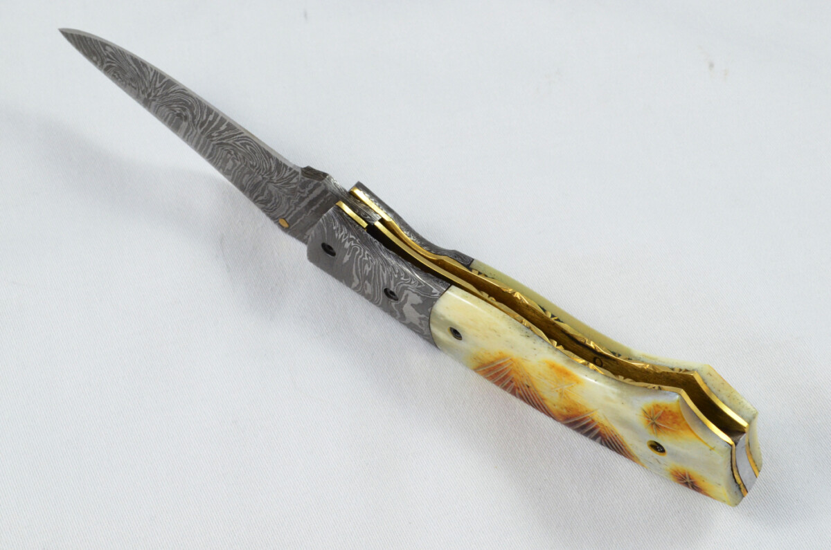A Beautiful Handmade Damascus Steel Bladed Engraved Camel Bone Scaled Pocket Knife - Image 2