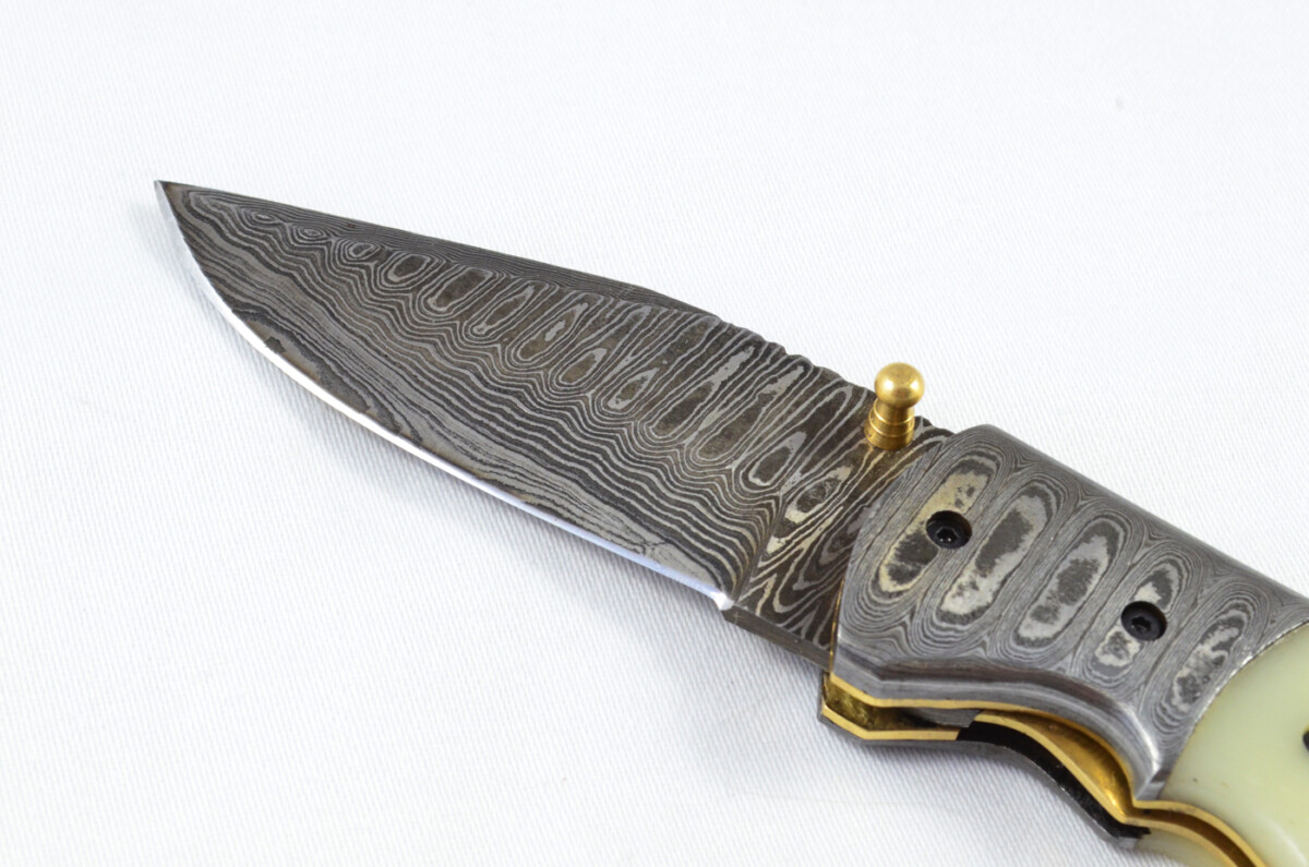 A Beautiful Handmade Damascus Steel Bladed Engraved Camel Bone Scaled Pocket Knife - Image 4