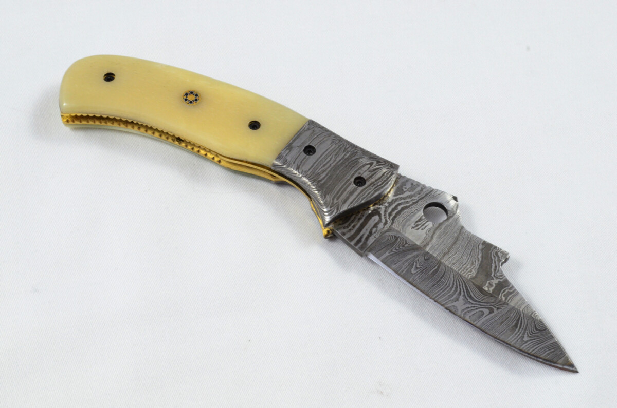 A Beautiful Handmade Damascus Steel Bladed Engraved Camel Bone Scaled Pocket Knife - Image 2