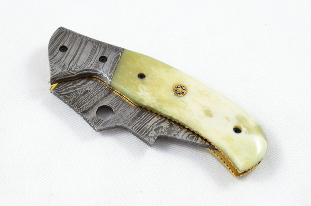 A Beautiful Handmade Damascus Steel Bladed Engraved Camel Bone Scaled Pocket Knife - Image 6