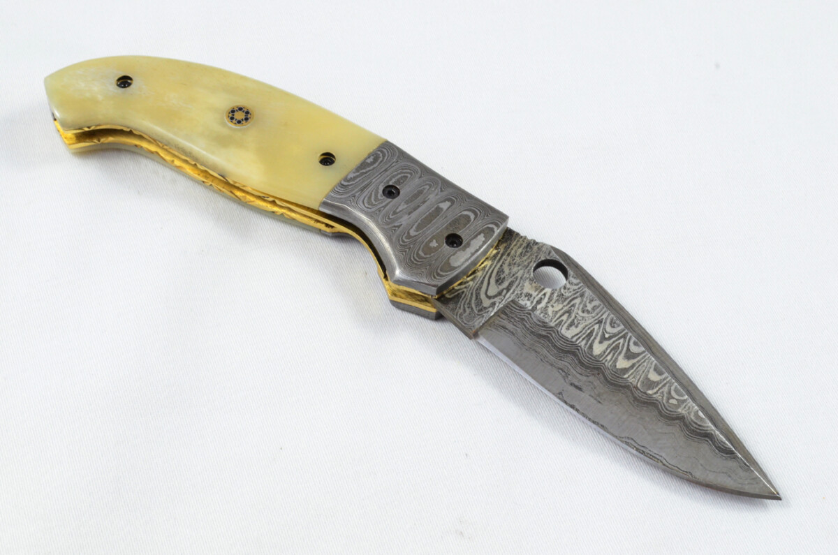 A Beautiful Handmade Damascus Steel Bladed Engraved Camel Bone Scaled Pocket Knife - Image 5