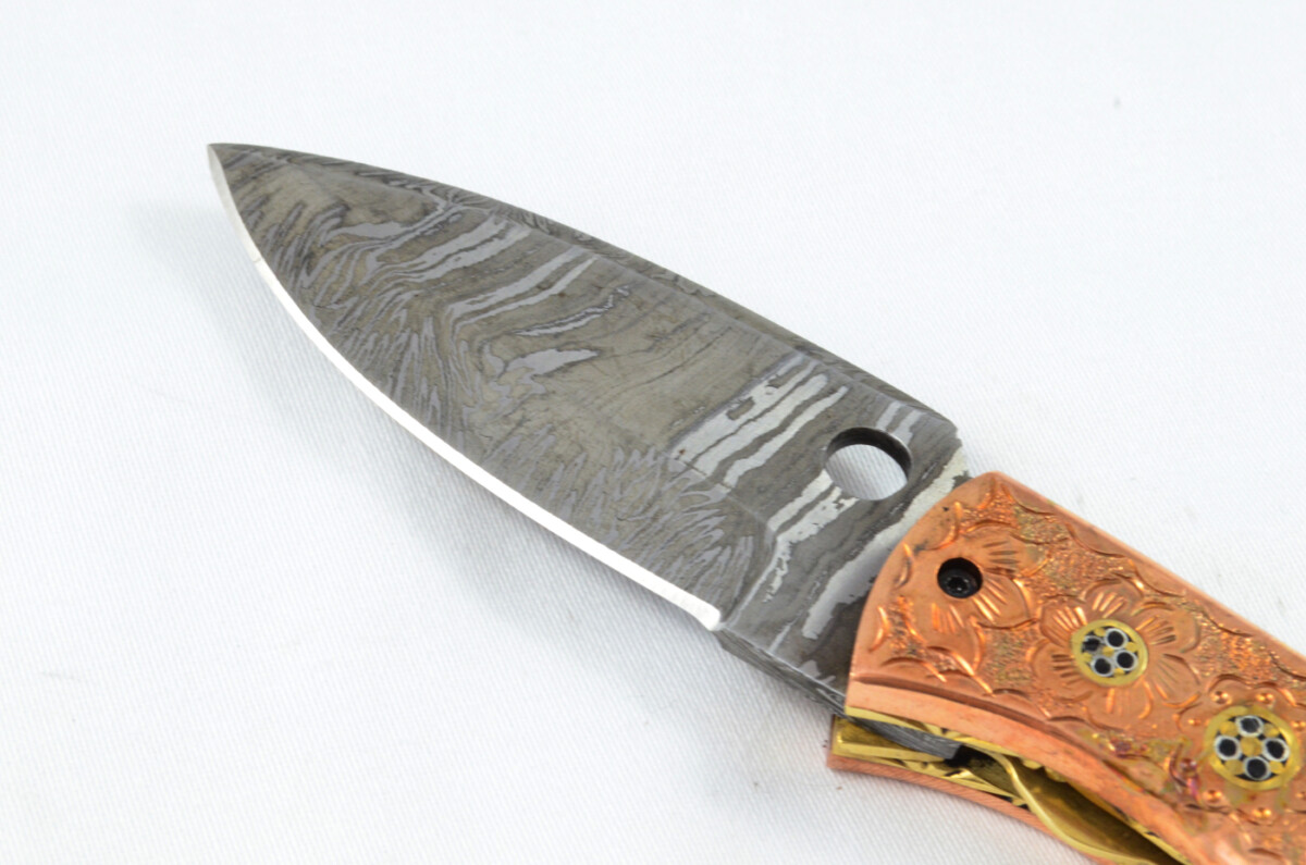 A Beautiful Handmade Damascus Steel Bladed Engraved Bronze Scaled Pocket Knife - Image 4