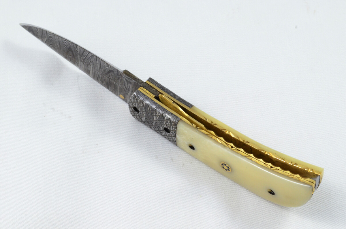 A Beautiful Handmade Damascus Steel Bladed Engraved Camel Bone Scaled Pocket Knife - Image 6