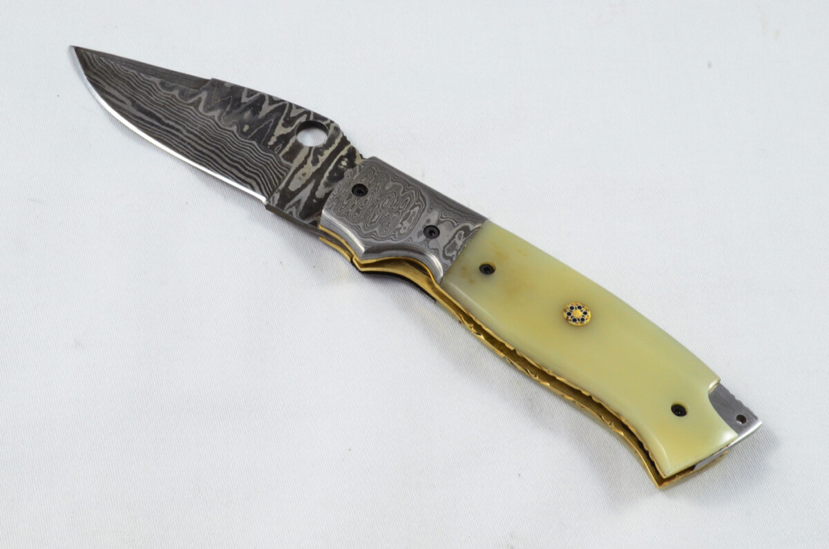 A Beautiful Handmade Damascus Steel Bladed Engraved Camel Bone Scaled Pocket Knife - Image 2