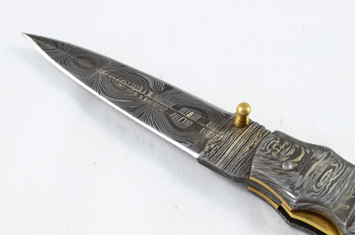 A Beautiful Handmade Damascus Steel Bladed Damascus Scaled Pocket Knife - Image 3
