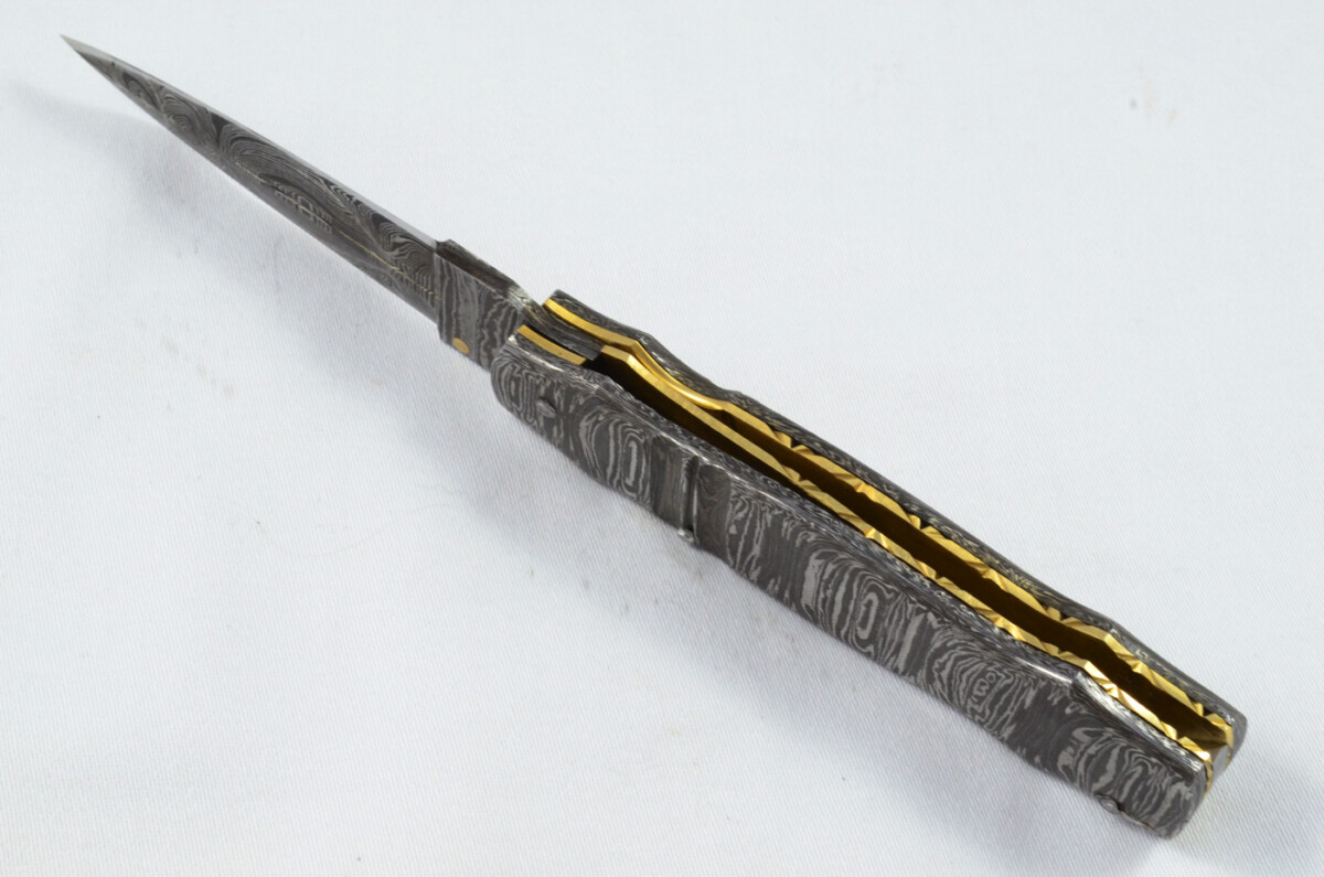 A Beautiful Handmade Damascus Steel Bladed Damascus Scaled Pocket Knife - Image 2