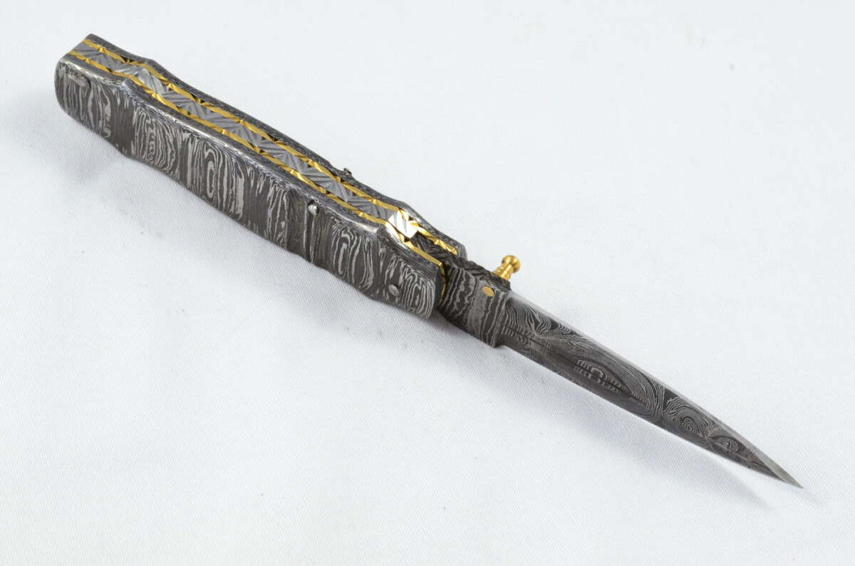 A Beautiful Handmade Damascus Steel Bladed Damascus Scaled Pocket Knife - Image 7
