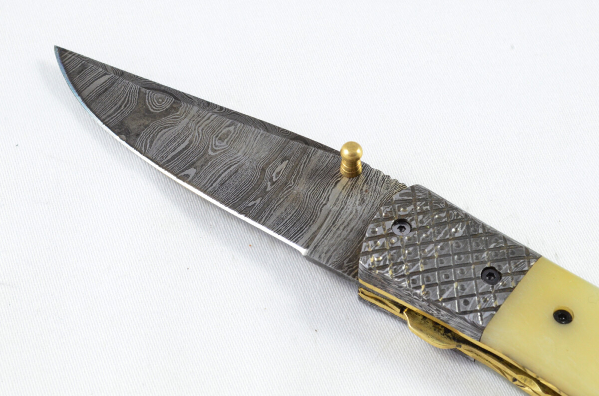 A Beautiful Handmade Damascus Steel Bladed Engraved Camel Bone Scaled Pocket Knife - Image 4