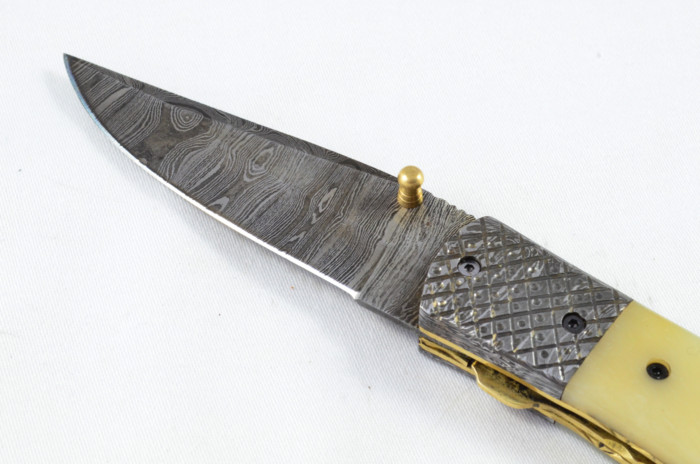 A Beautiful Handmade Damascus Steel Bladed Engraved Camel Bone Scaled Pocket Knife - Image 4