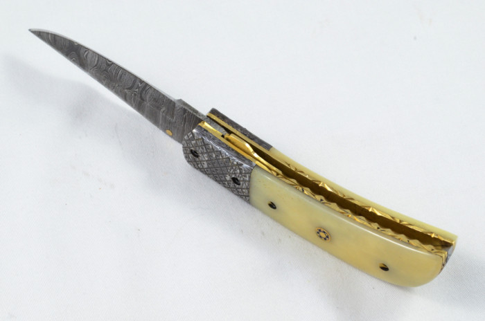 A Beautiful Handmade Damascus Steel Bladed Engraved Camel Bone Scaled Pocket Knife - Image 3