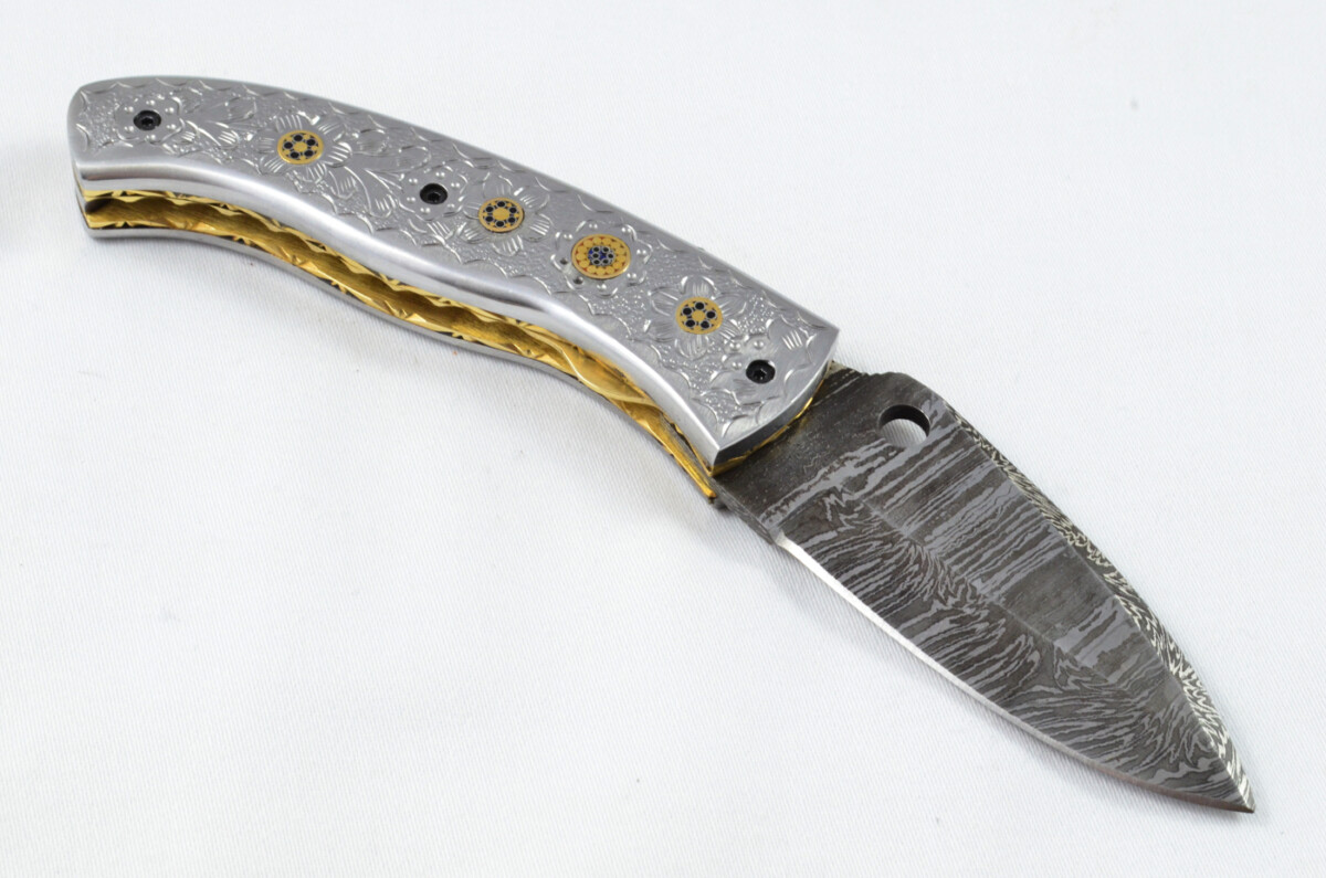 A Beautiful Handmade Damascus Steel Bladed Engraved Aluminium Scaled Pocket Knife - Image 2