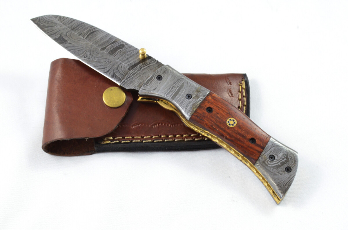 A Beautiful Handmade Damascus Steel Bladed Rosewood Scaled Pocket Knife