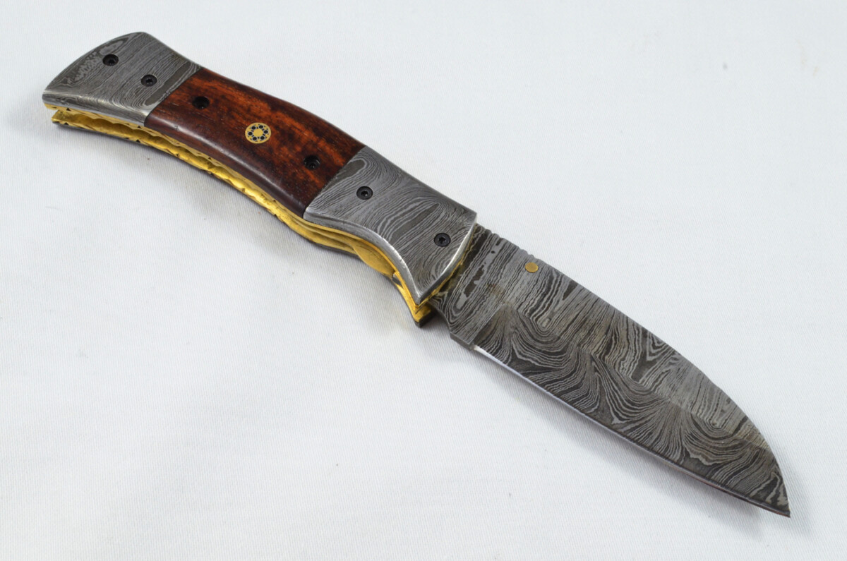 A Beautiful Handmade Damascus Steel Bladed Rosewood Scaled Pocket Knife - Image 6