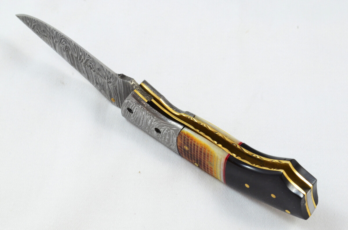 A Beautiful Handmade Damascus Steel Bladed Camel Bone & Buffalo Scaled Pocket Knife - Image 8