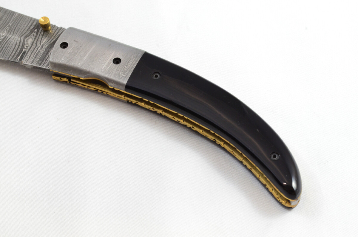 A Huge Beautiful Handmade Damascus Steel Bladed Buffalo Scaled Pocket Knife - Image 5