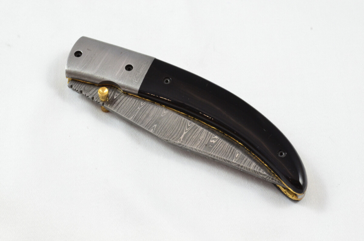 A Huge Beautiful Handmade Damascus Steel Bladed Buffalo Scaled Pocket Knife - Image 3