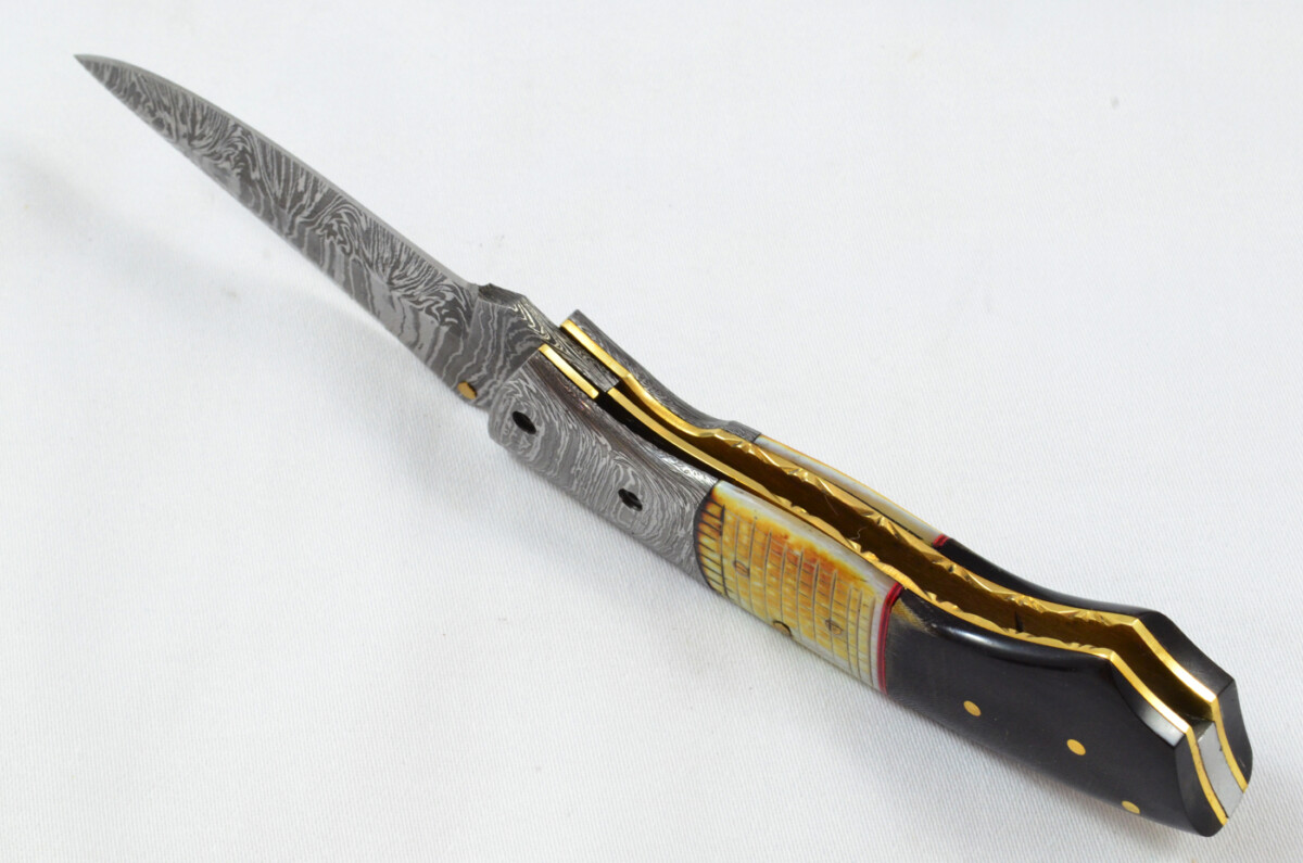 A Beautiful Handmade Damascus Steel Bladed Camel Bone & Buffalo Scaled Pocket Knife - Image 8