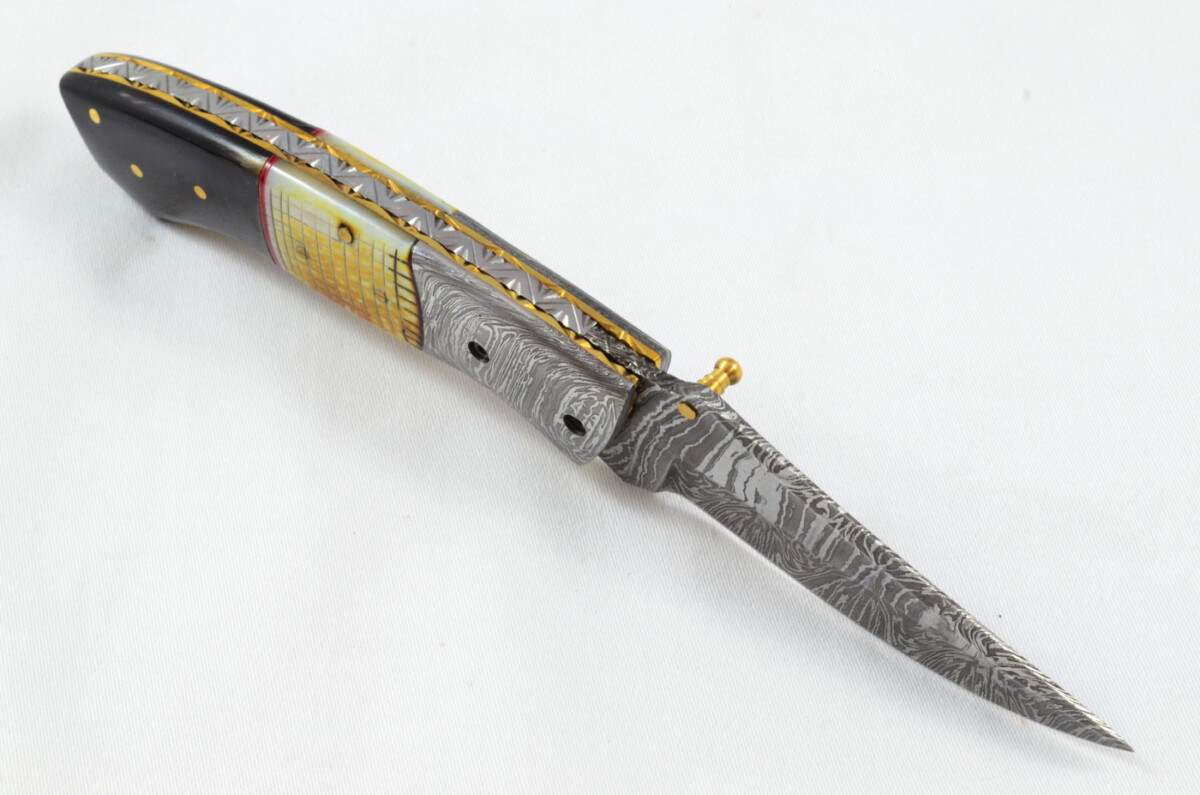 A Beautiful Handmade Damascus Steel Bladed Camel Bone & Buffalo Scaled Pocket Knife - Image 6