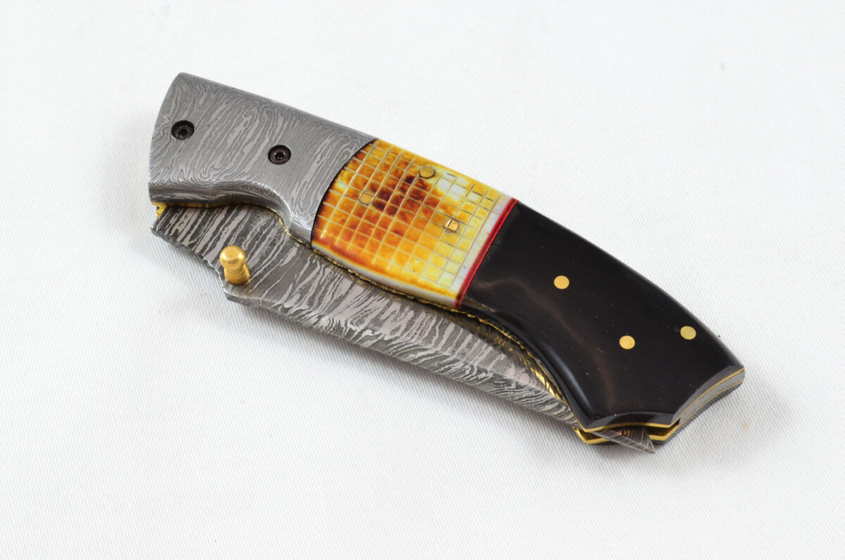 A Beautiful Handmade Damascus Steel Bladed Camel Bone & Buffalo Scaled Pocket Knife - Image 5