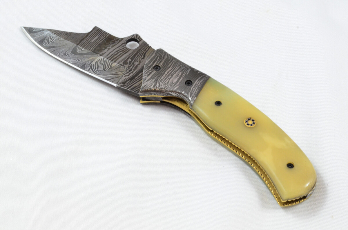 A Beautiful Handmade Damascus Steel Bladed Engraved Camel Bone Scaled Pocket Knife - Image 4