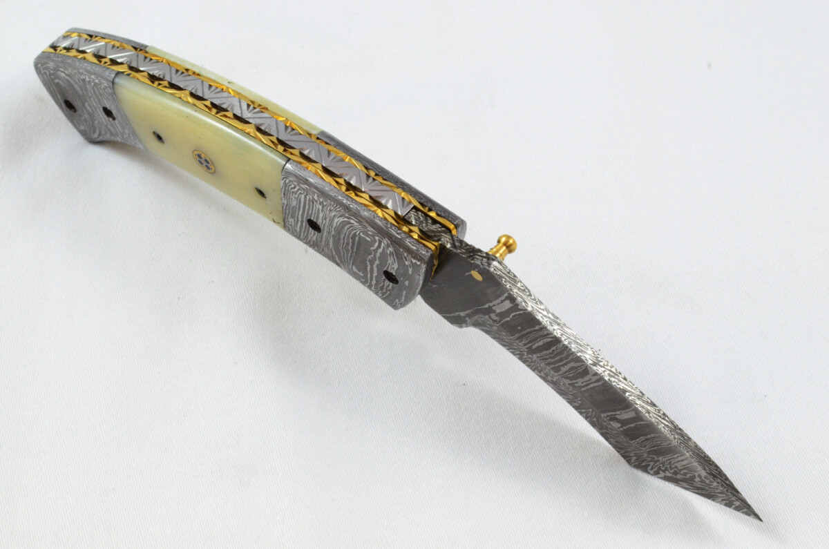 A Beautiful Handmade Damascus Steel Bladed Engraved Camel Bone Scaled Pocket Knife - Image 3