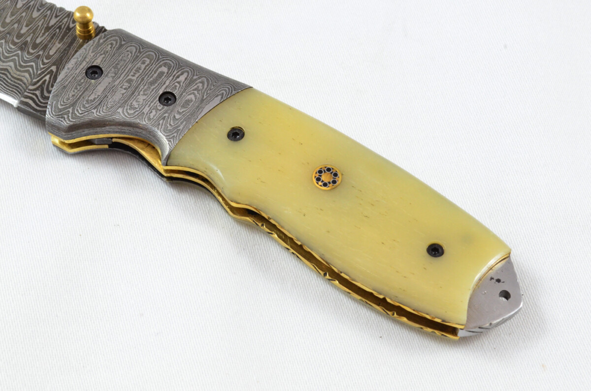 A Beautiful Handmade Damascus Steel Bladed Engraved Camel Bone Scaled Pocket Knife - Image 4