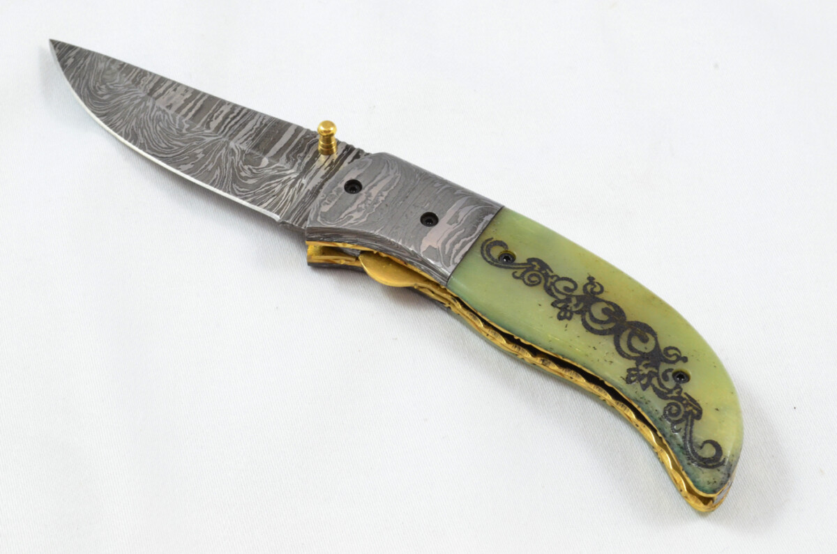 A Beautiful Handmade Damascus Steel Bladed Engraved Camel Bone Scaled Pocket Knife - Image 2