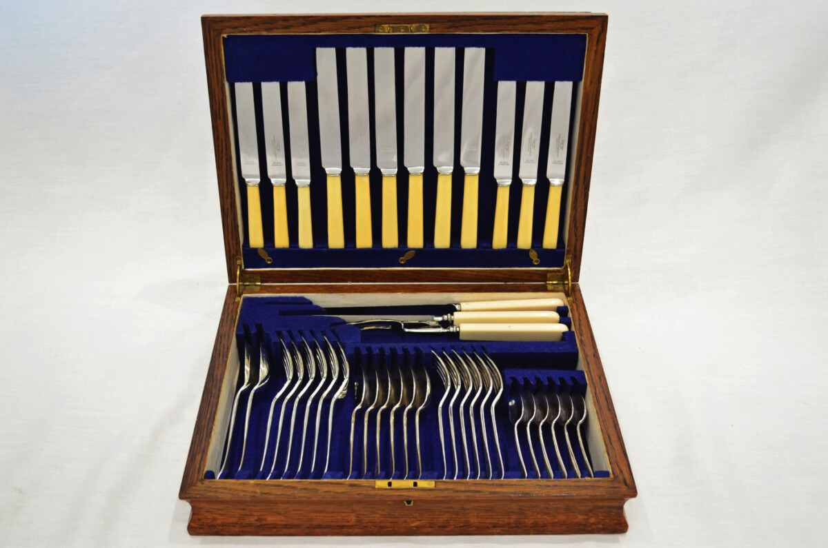 Antique Beautiful James Dixon & Sons Sheffield Canteen of Cutlery - Rattail Silver Plated & Cream Handled - 41 Pieces