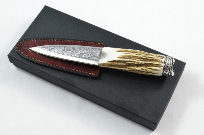 Antler Stag Horn Handle Pewter Capped Sgain Dubh Dirk Hand Engraved Steel Blade Made In Sheffield England