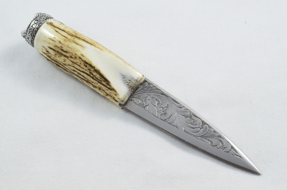 Antler Stag Horn Handle Pewter Capped Sgain Dubh Dirk Hand Engraved Steel Blade Made In Sheffield England - Image 6
