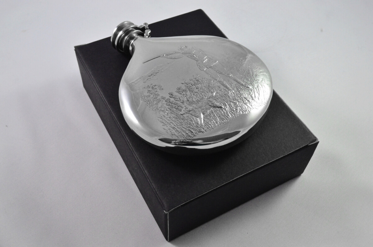 Brand New Pewter 6oz Scottish Sporran Hunting Scene Hip Flask Bespoke Handmade in Sheffield England - Image 2