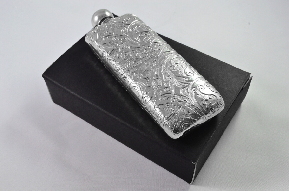 Brand New Pewter 4oz Ladies Handbag Highland Foliage Pattern Hip Flask Bespoke Handmade in Sheffield England - Image 2